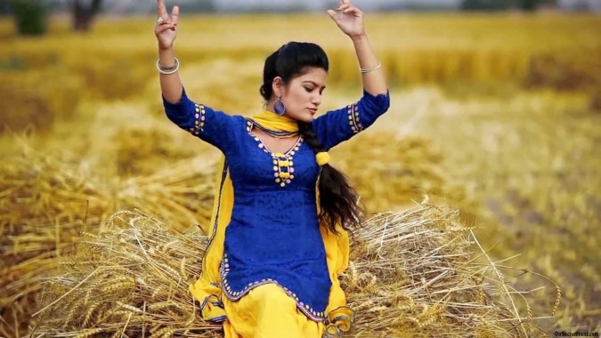 Pin by reet🥀 on Punjabi suits | Indian fashion dresses, Dress indian  style, Trendy dress outfits