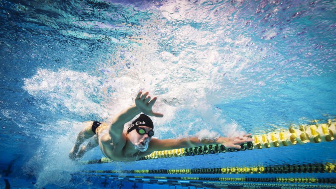 スイミング壁紙 スポーツ 水泳 シンクロナイズドスイミング 曲芸 パフォーマンス 1356 Wallpaperuse